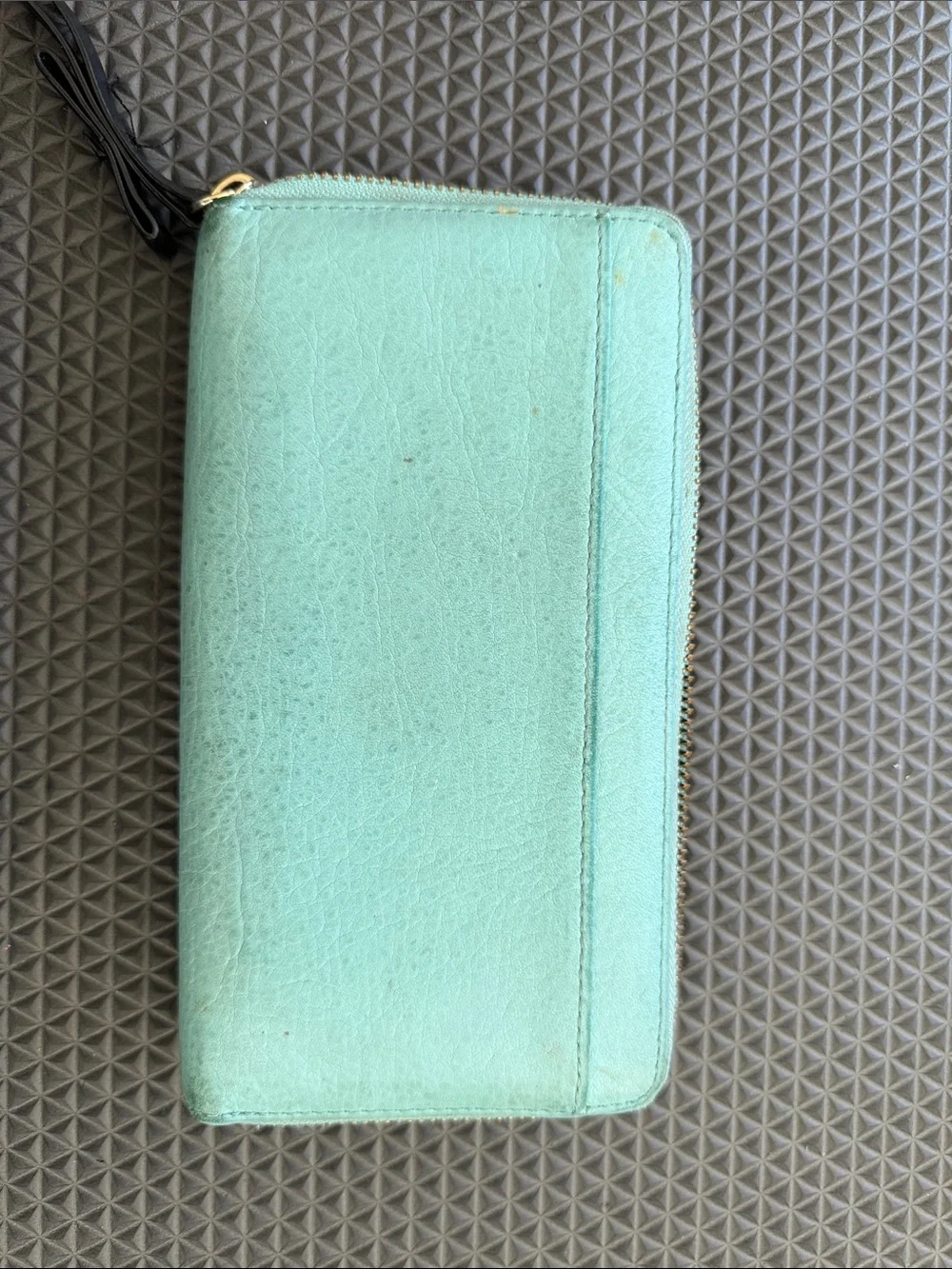 kate spade Zip Around Pebbled Wallet in Mint